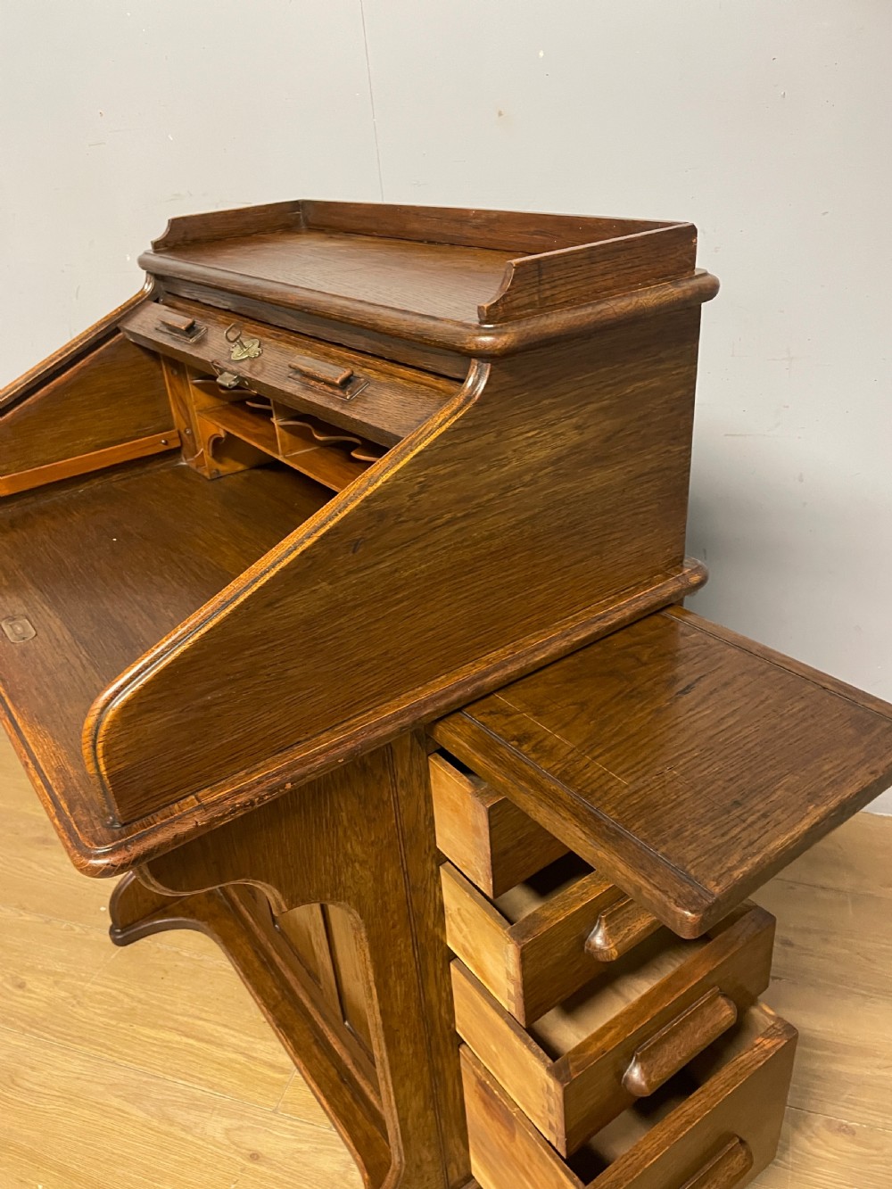 Edwardian oak Lebus roll top desk  View VII