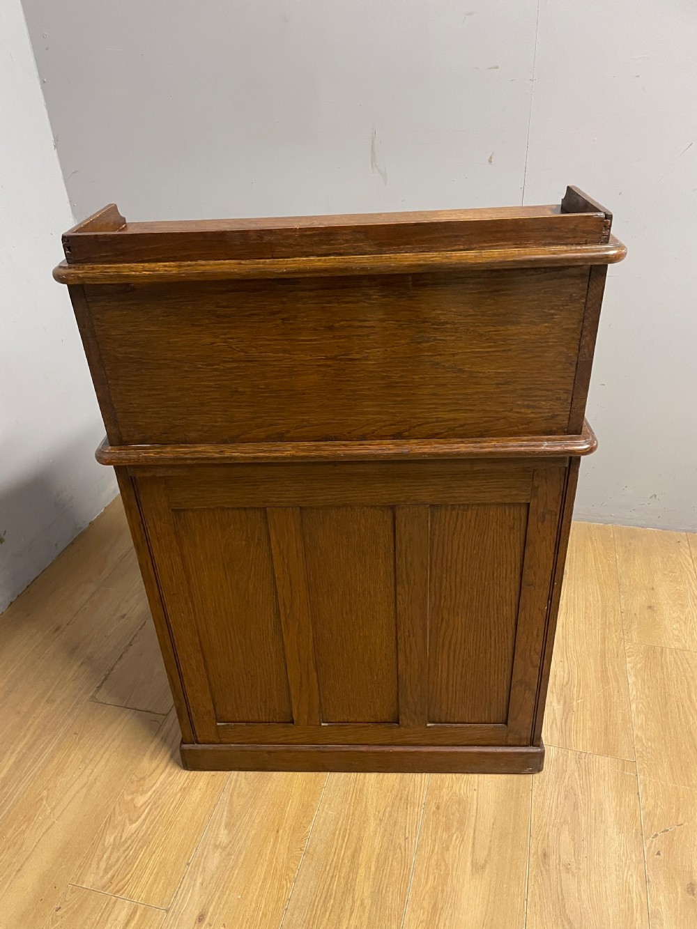 Edwardian oak Lebus roll top desk  View IX