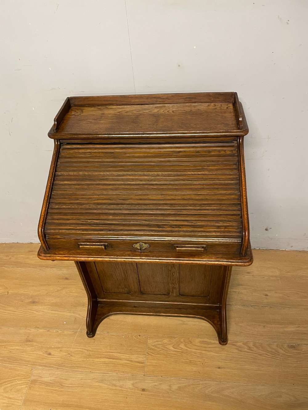 Edwardian oak Lebus roll top desk  View XII