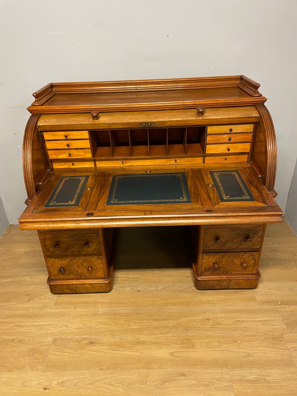 C19TH London made walnut twin pedestal cylinder desk Superb quality View II