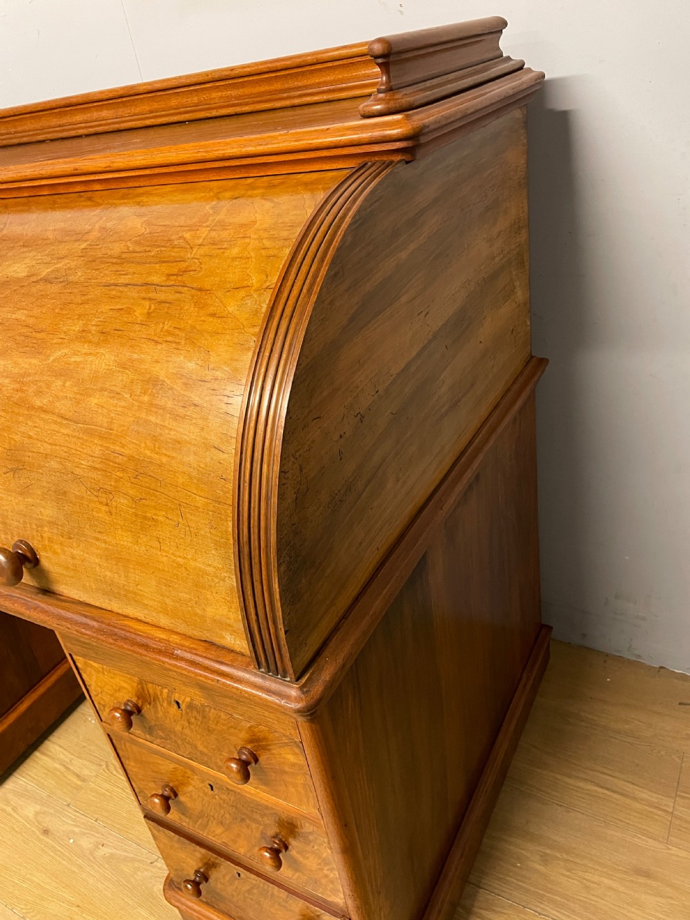 C19TH London made walnut twin pedestal cylinder desk Superb quality View IX