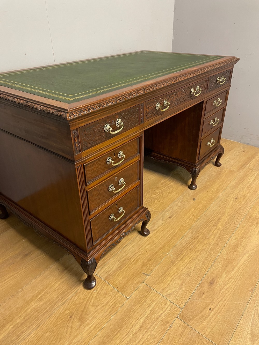 Late C19th Chippendale style mahogany three part desk  View IV