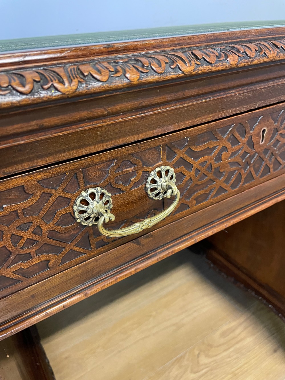 Late C19th Chippendale style mahogany three part desk  View VI