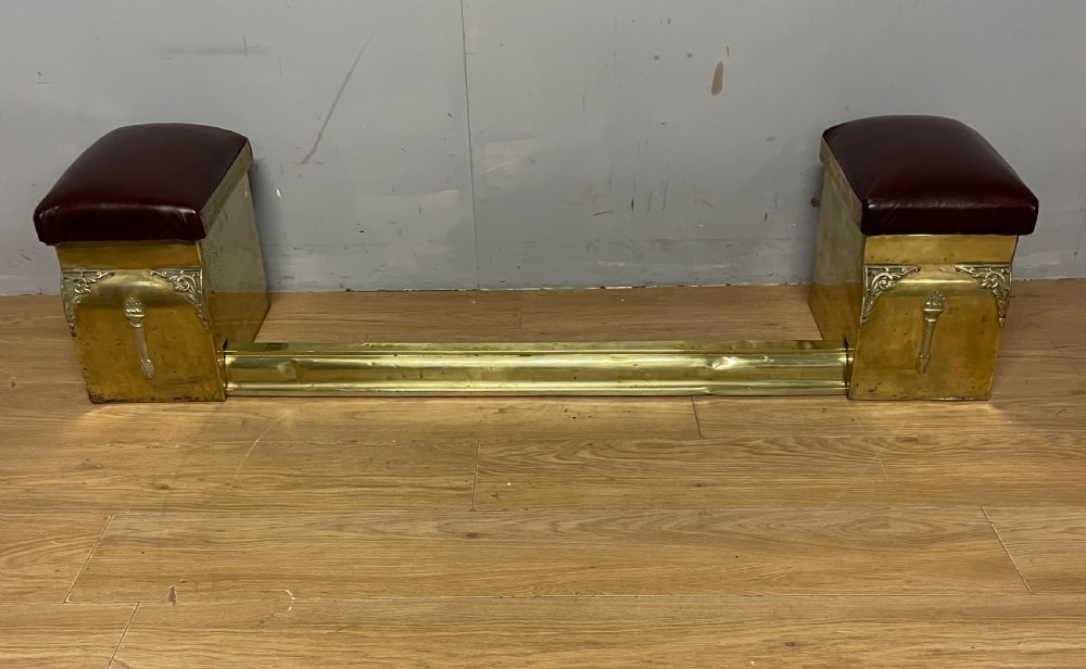 Edwardian adjustable brass and leather box club fender View III