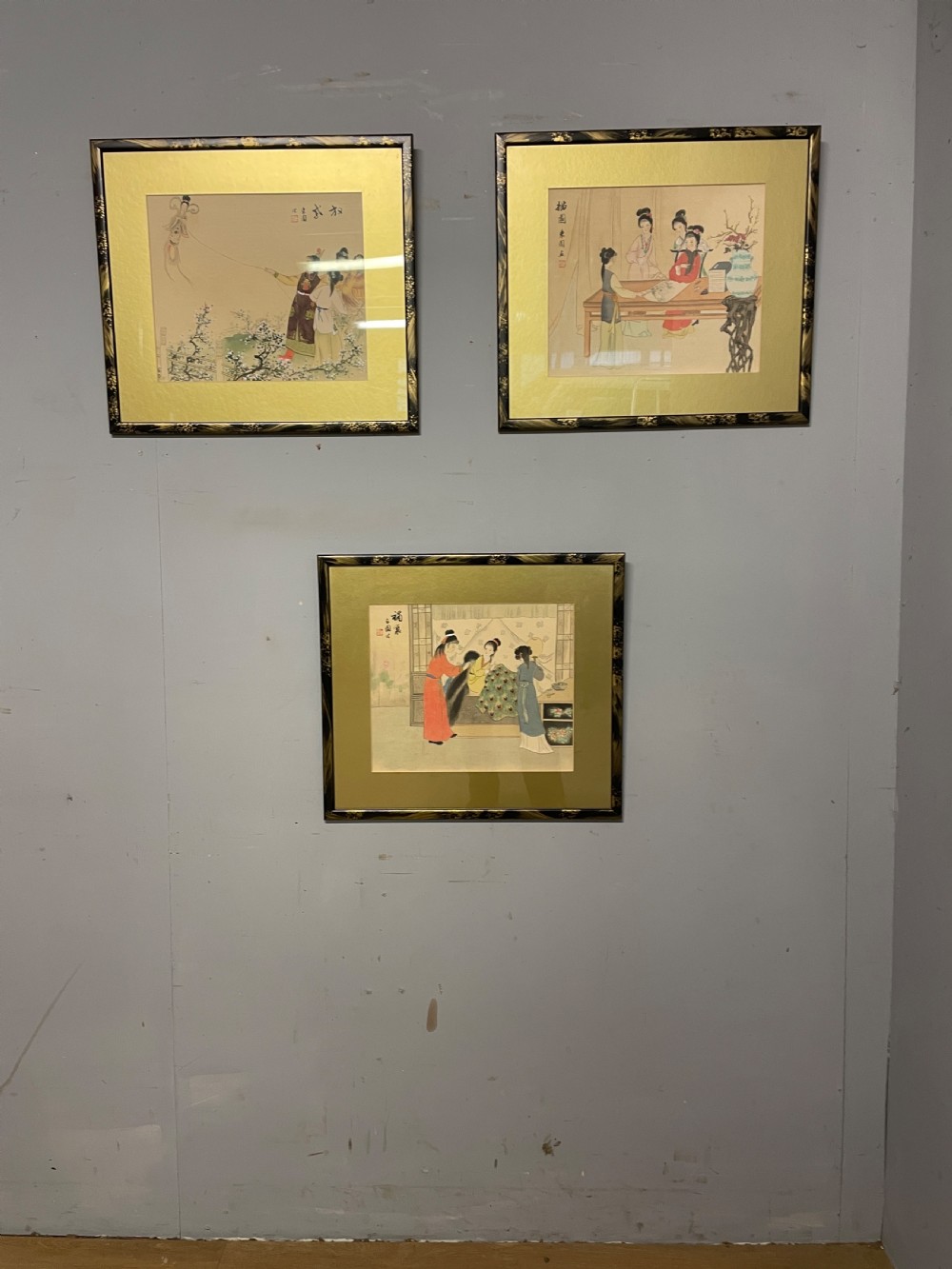 Set of three Chinese paintings on silk in chinoiserie frames circa 1930 View IX