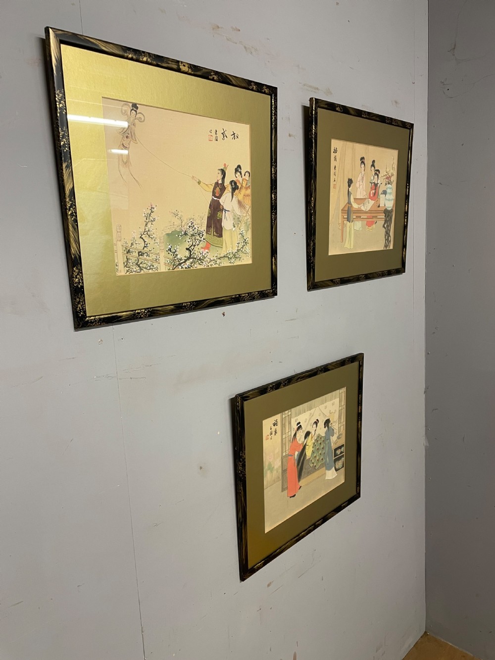 Set of three Chinese paintings on silk in chinoiserie frames circa 1930 View XIV