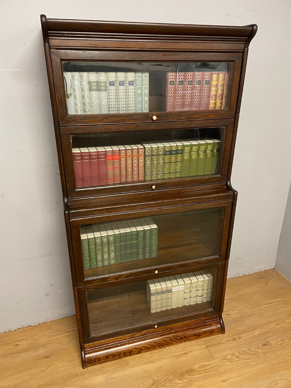 Four height Globe Wernicke style oak stacking bookcase circa 1920  View XI