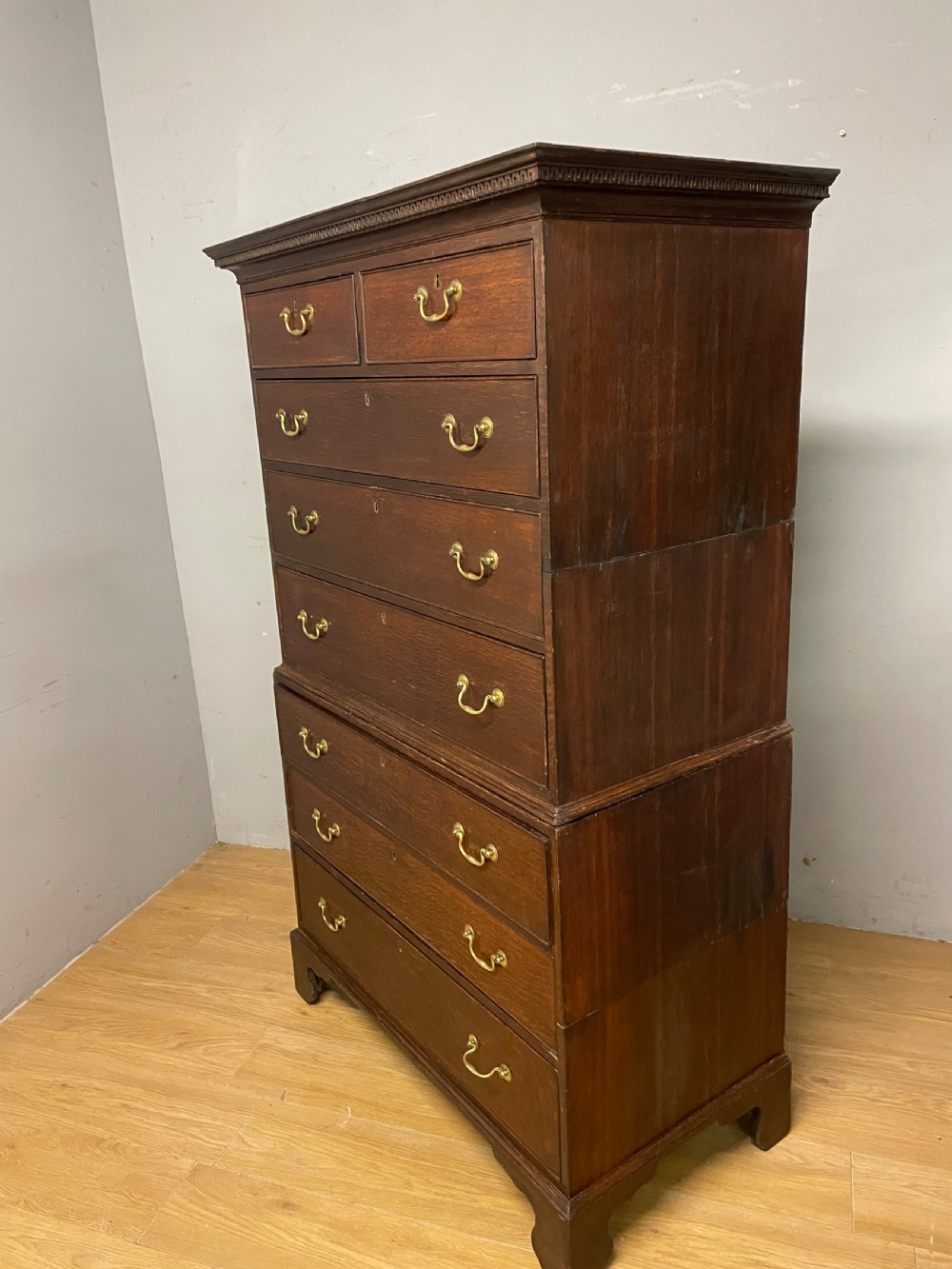 C18th oak chest on chest in original condition circa 1770 View VIII