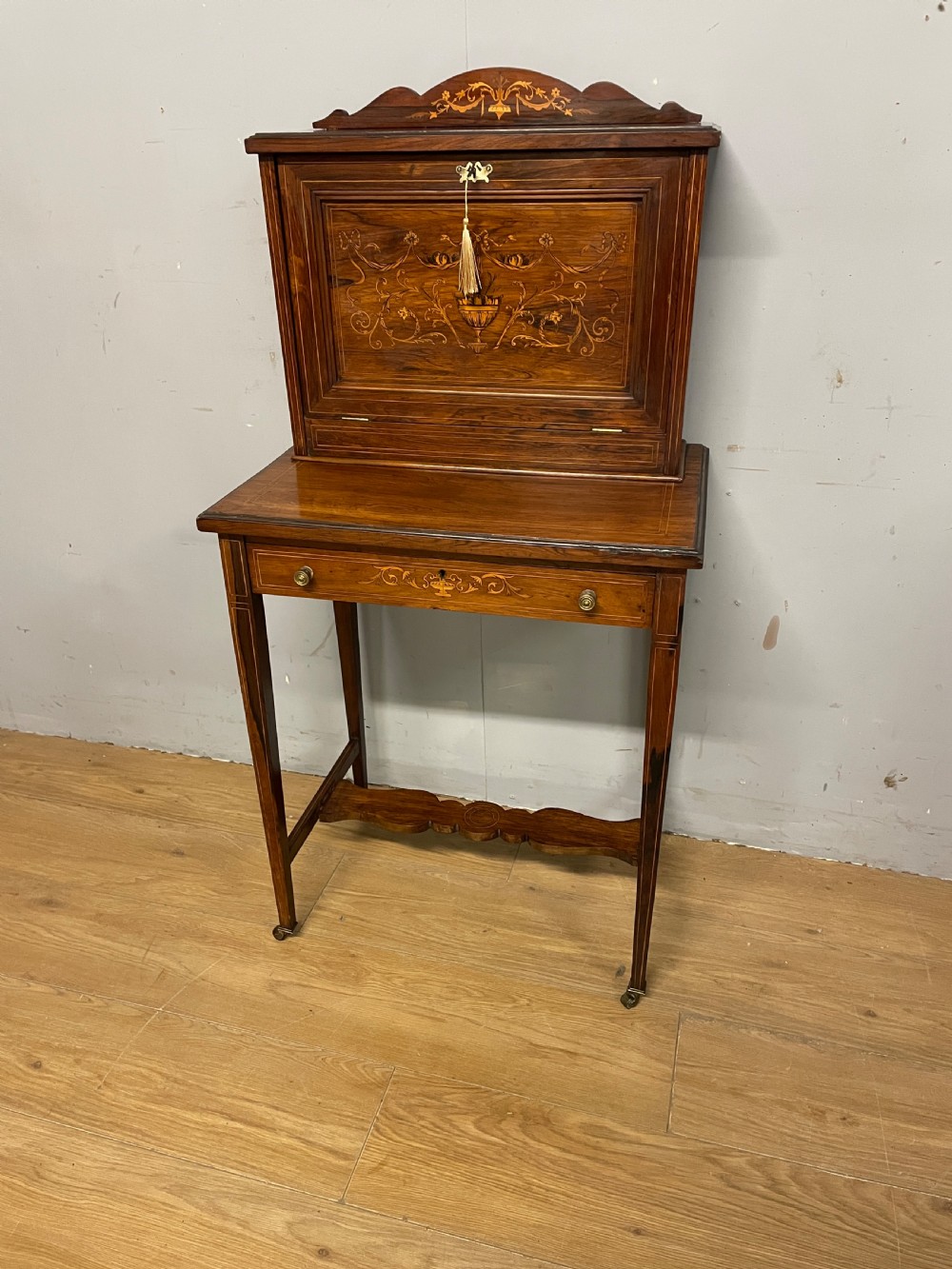 Late C19TH Sheraton revival inlaid rosewood writing desk 