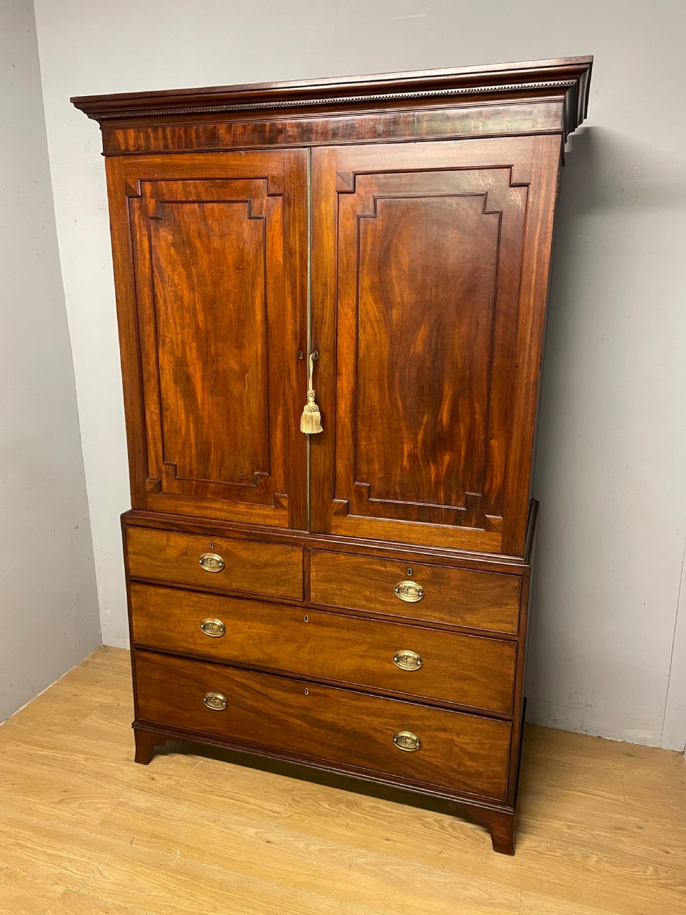 Georgian flame mahogany country house linen press