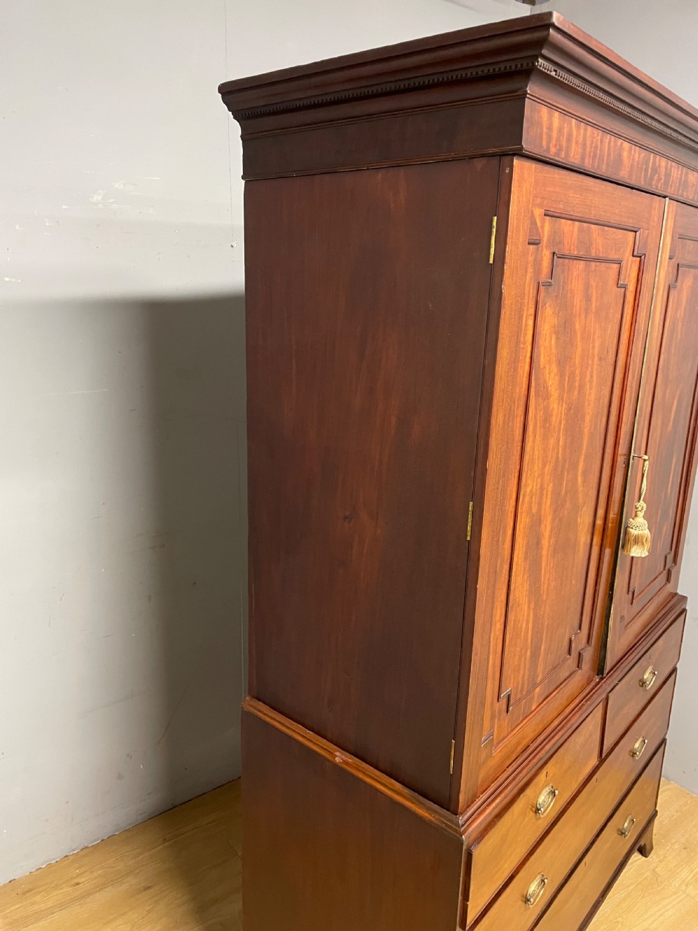 Georgian flame mahogany country house linen press View XI