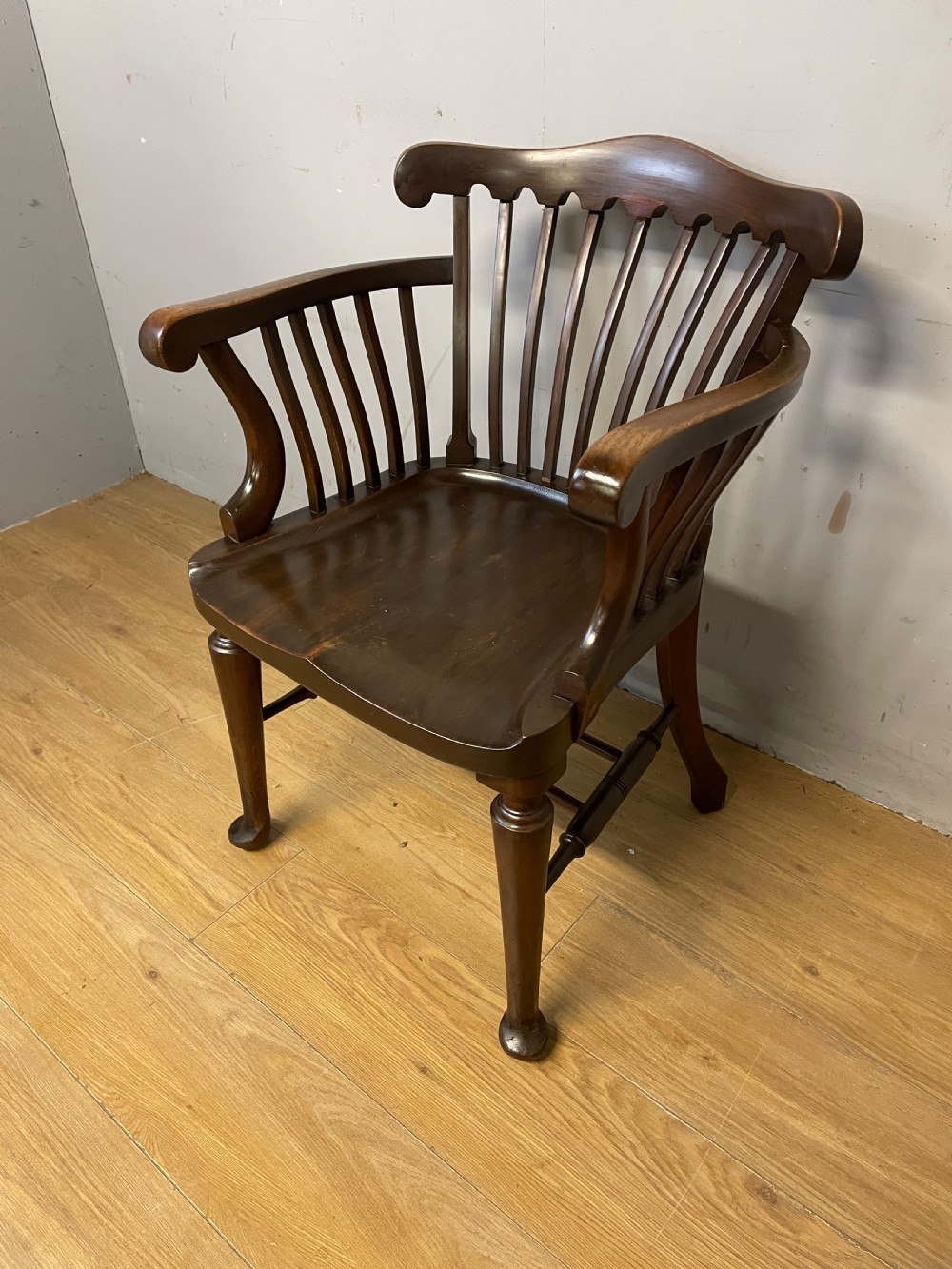 Late C19th elegant mahogany slat back office chair  View III