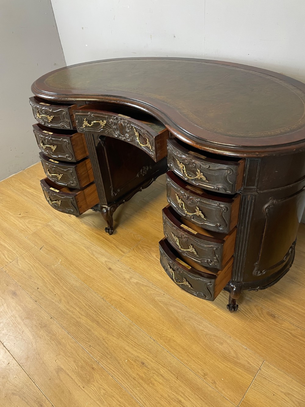 Late C19TH Maple and Co kidney shaped mahogany desk  View VI