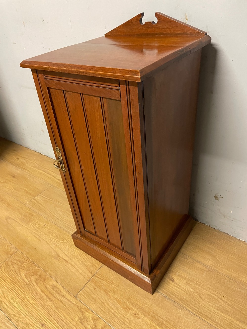 Late C19TH walnut bedside cupboard  View II