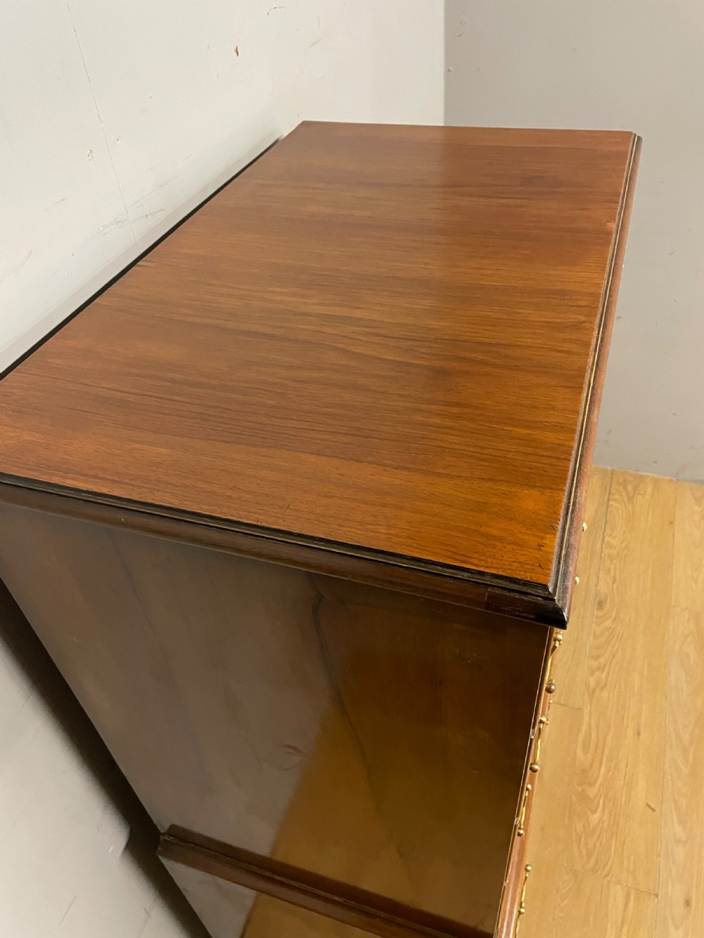 Early C20th burr walnut chest on chest  View V