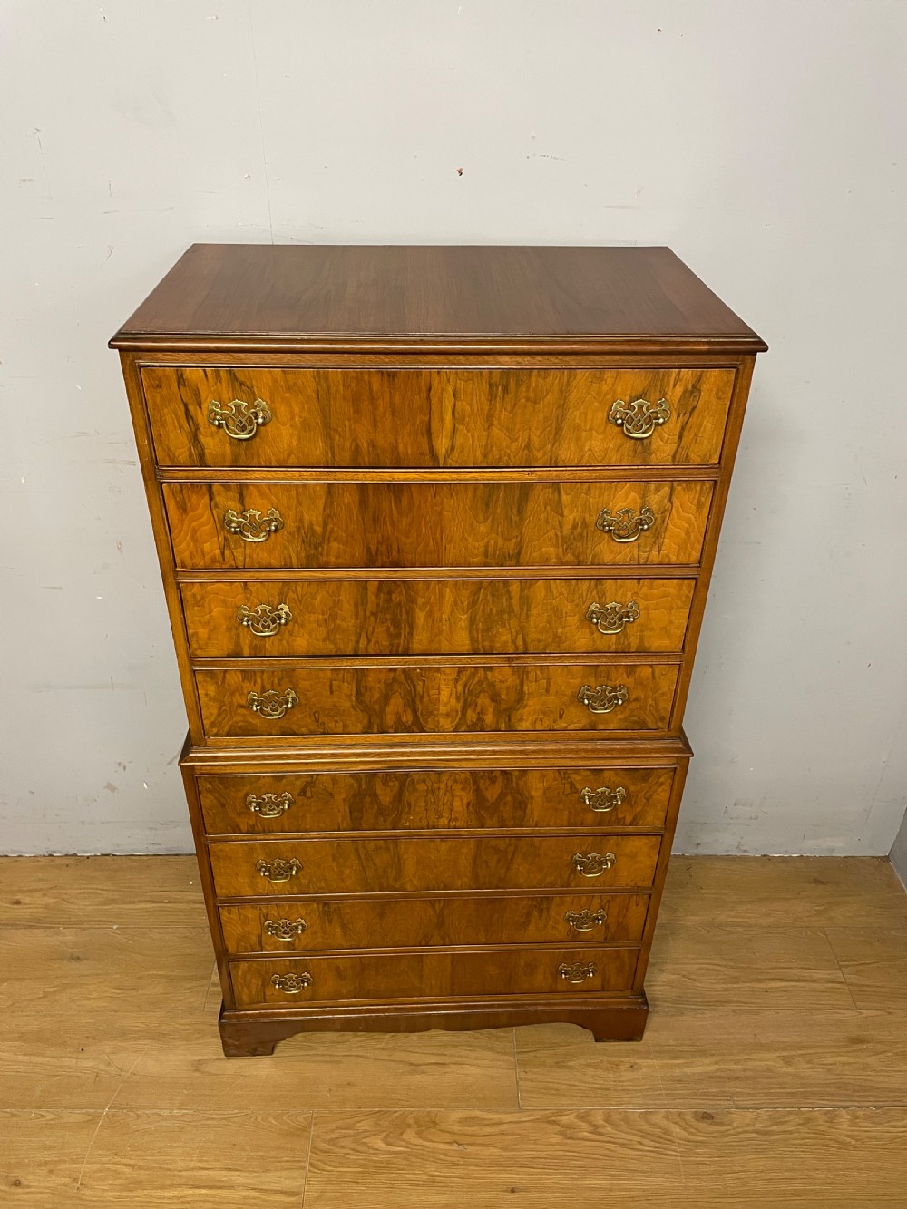 Early C20th burr walnut chest on chest  View XI