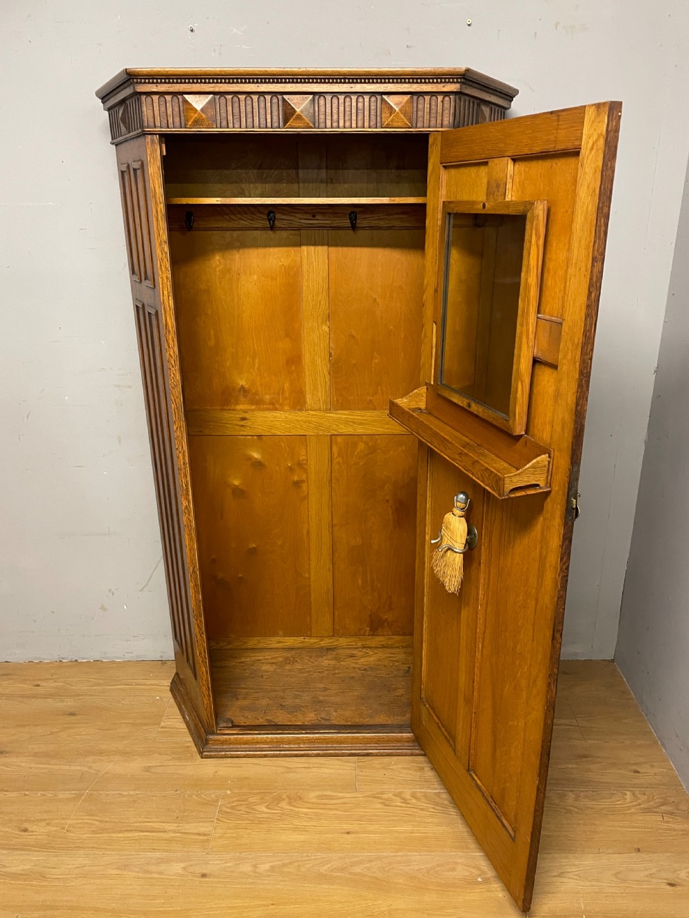 Arts and crafts golden oak hall cupboard  View VII