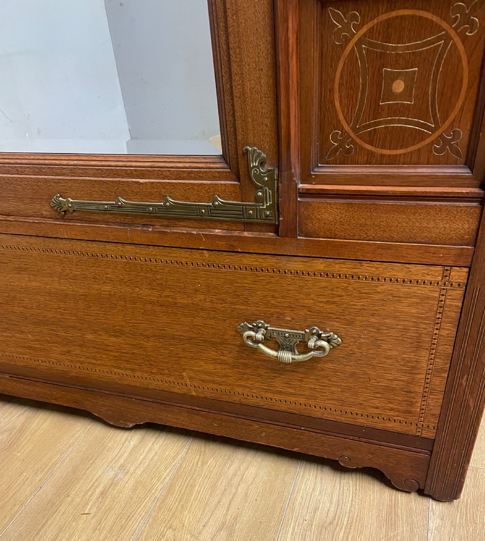 Arts and Crafts inlaid walnut wardrobe by Christopher Pratt Bradford  View VI
