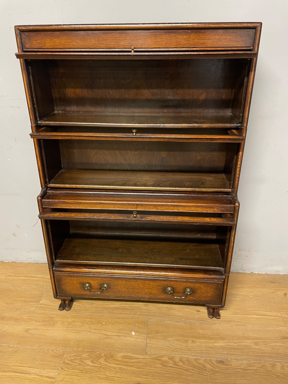 Three height oak Globe Wernicke stacking bookcase View X