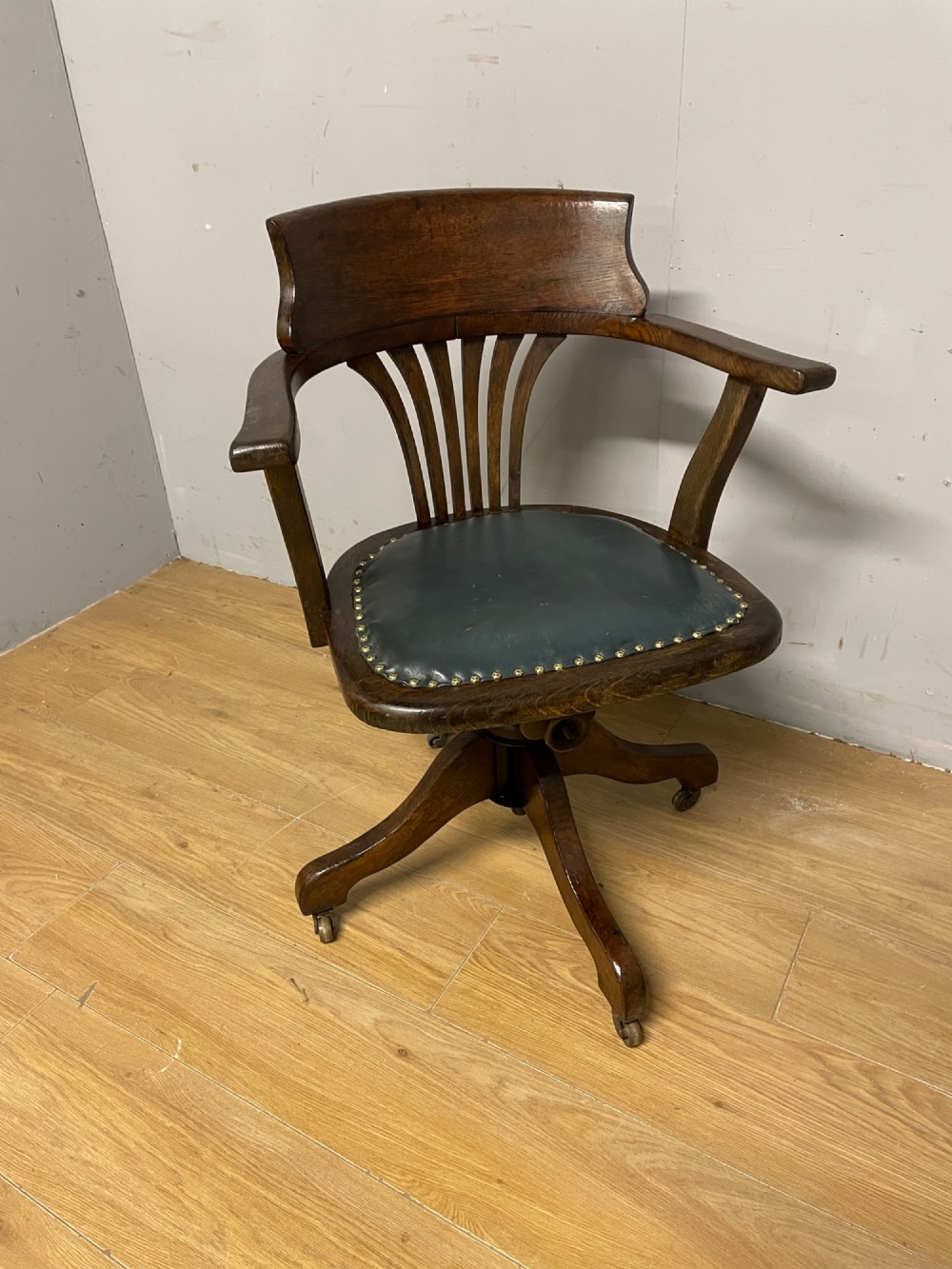 Edwardian oak revolving desk chair View IX