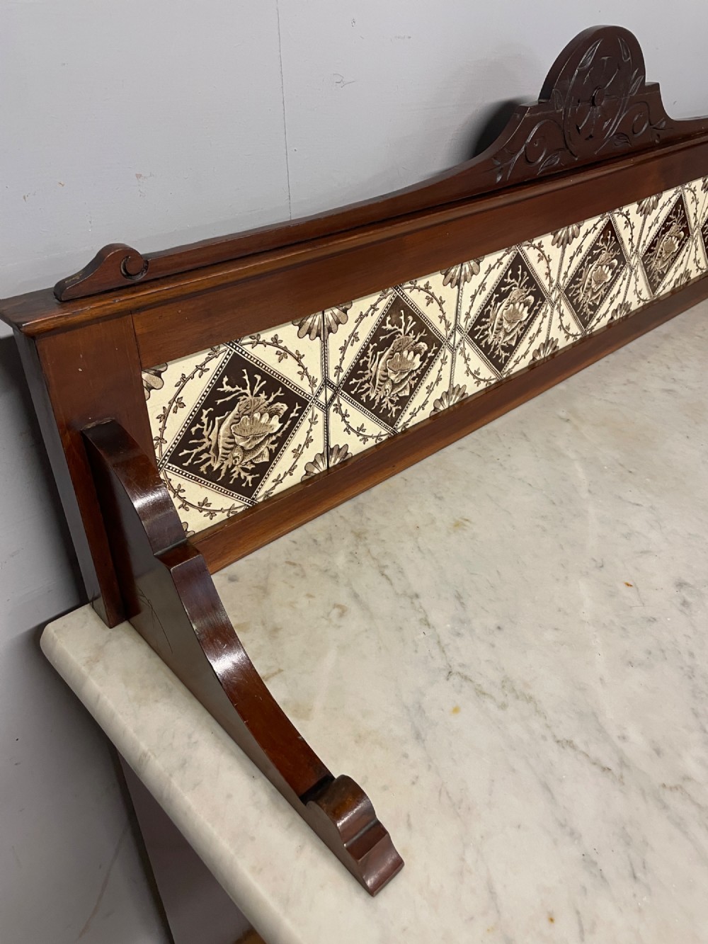 C19TH mahogany washstand with Carrara marble top View IV