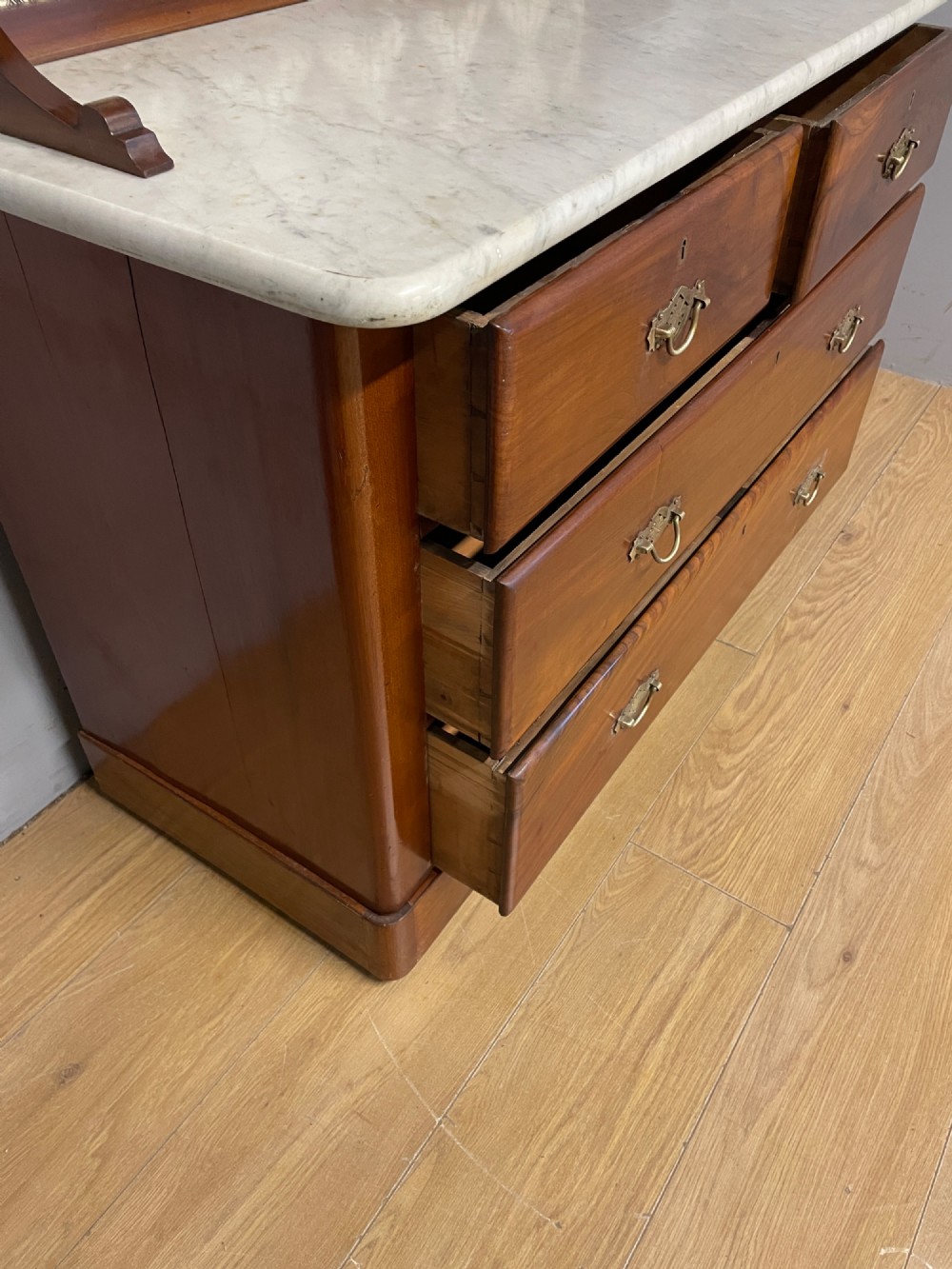 C19TH mahogany washstand with Carrara marble top View VII
