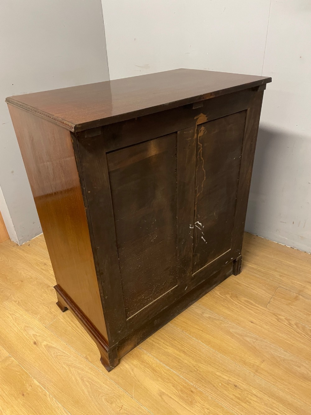 Edwardian London made mahogany chest of drawers with  shoe cupboard View XII
