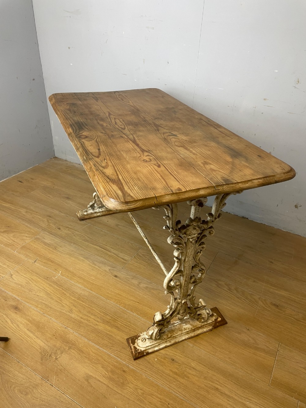 Victorian cast iron conservatory table with original pine top View IX