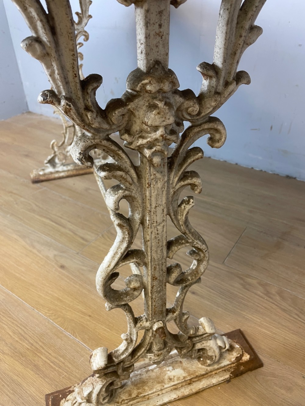 Victorian cast iron conservatory table with original pine top View X