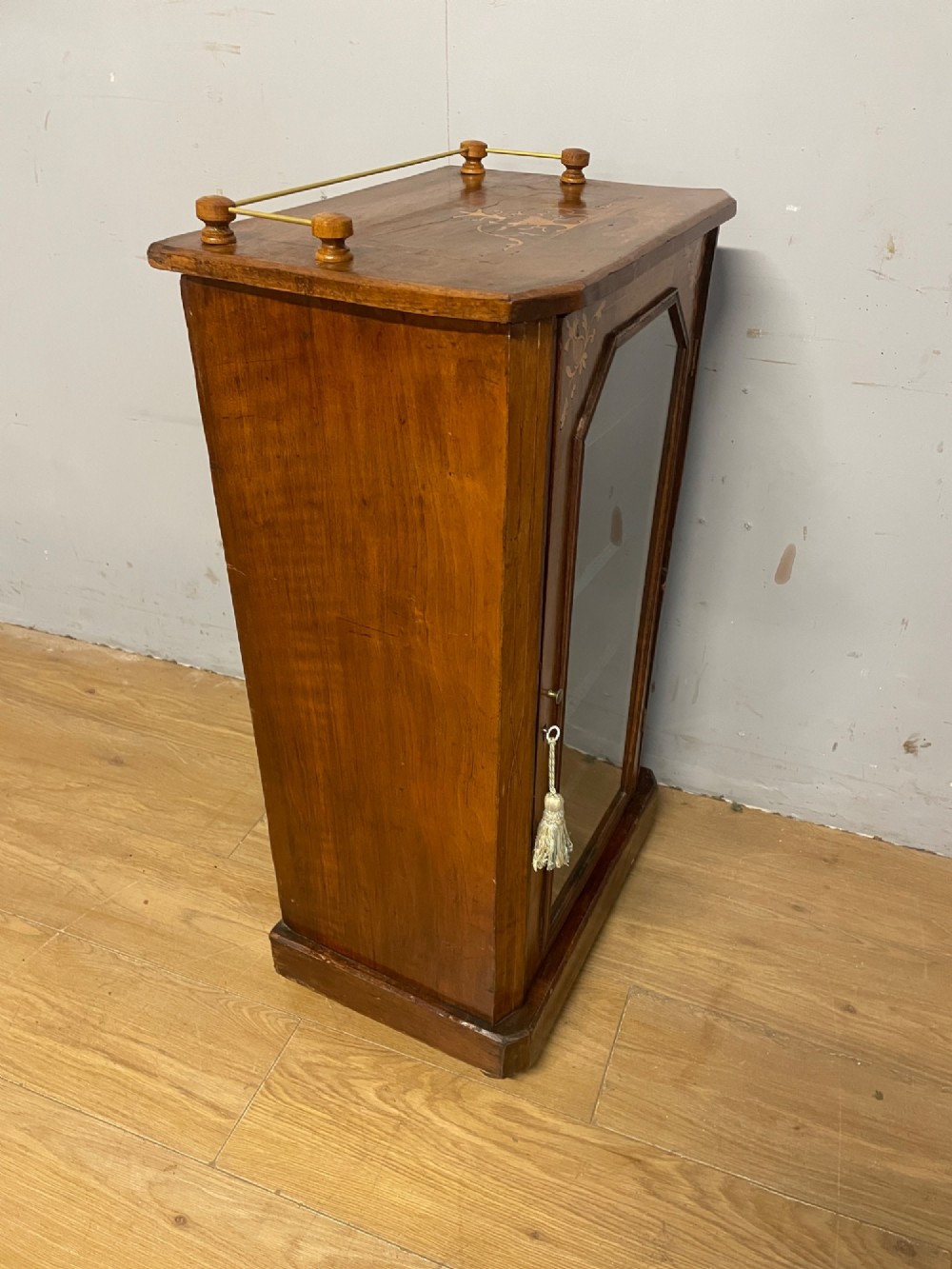 C19TH inlaid walnut music cabinet View VI