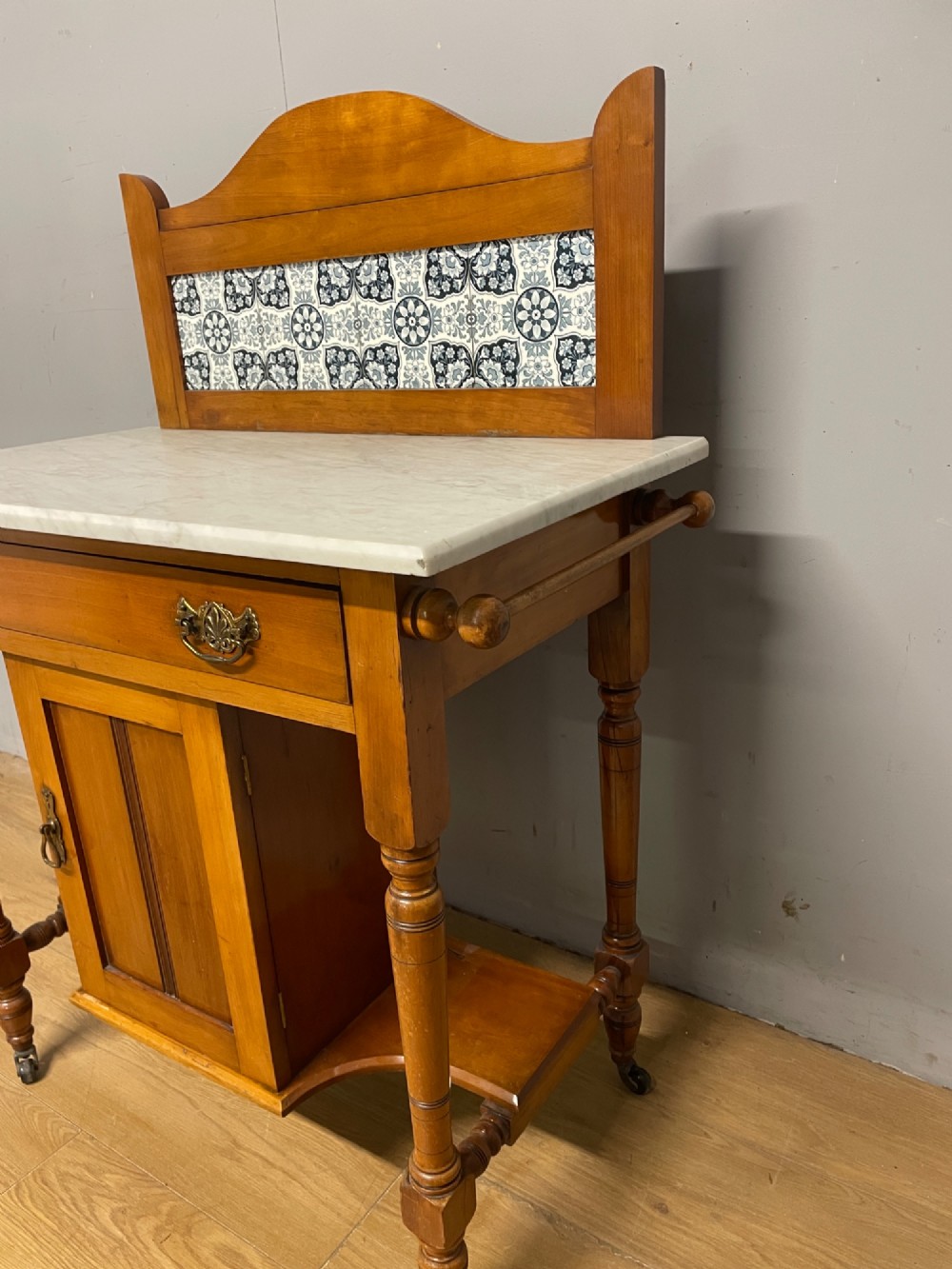 C19TH satinwood washstand with Carrara marble top View VIII