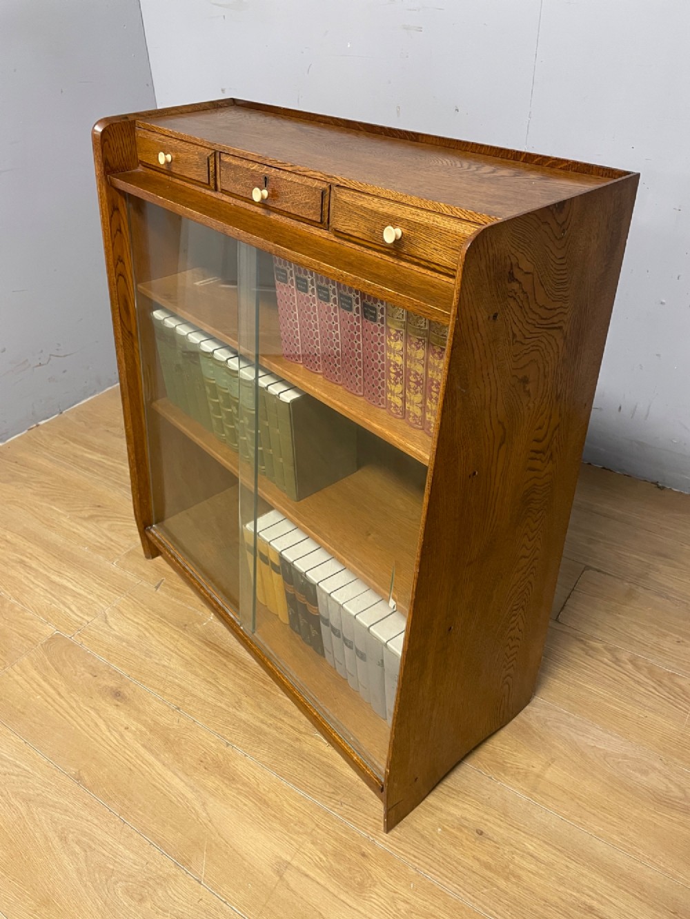 Art Deco golden oak freestanding bookcase View VI