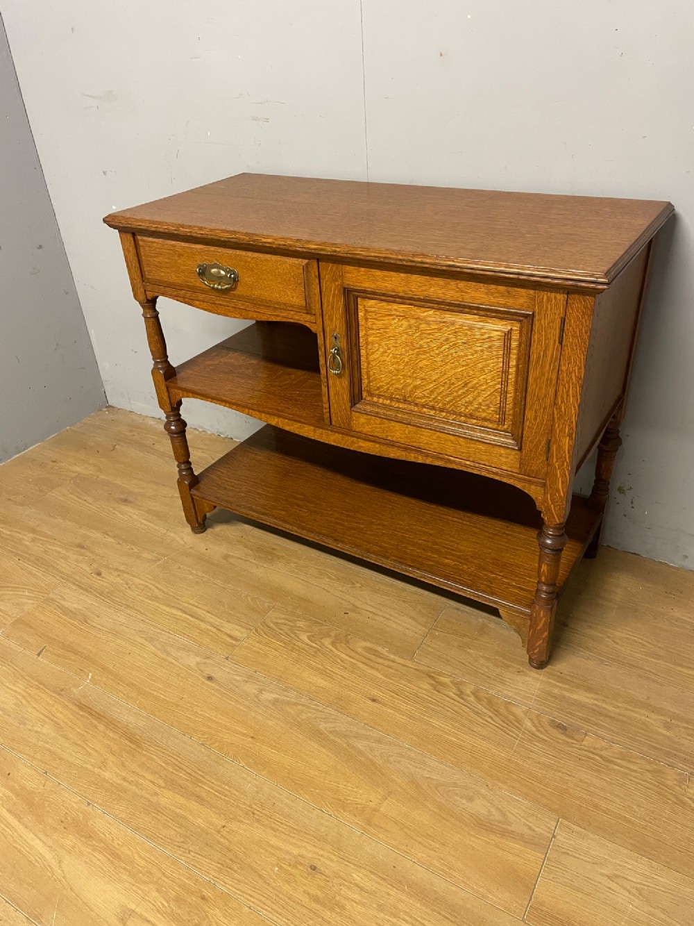 Arts and Crafts golden oak side cabinet View II