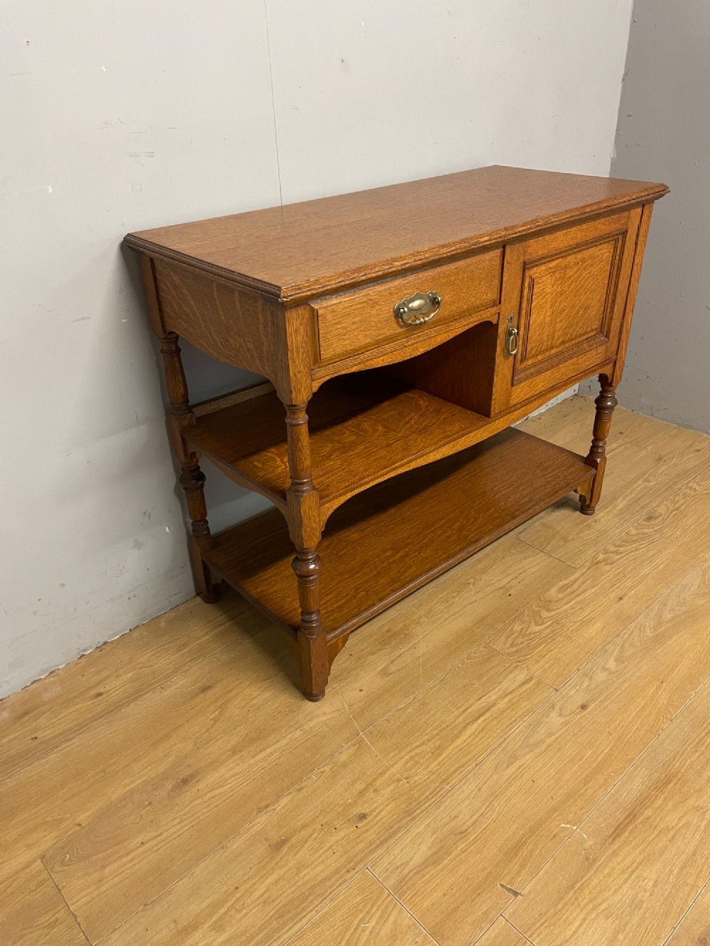 Arts and Crafts golden oak side cabinet View IV