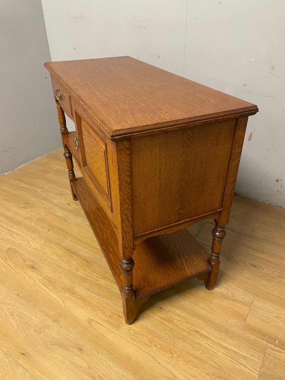 Arts and Crafts golden oak side cabinet View VIII