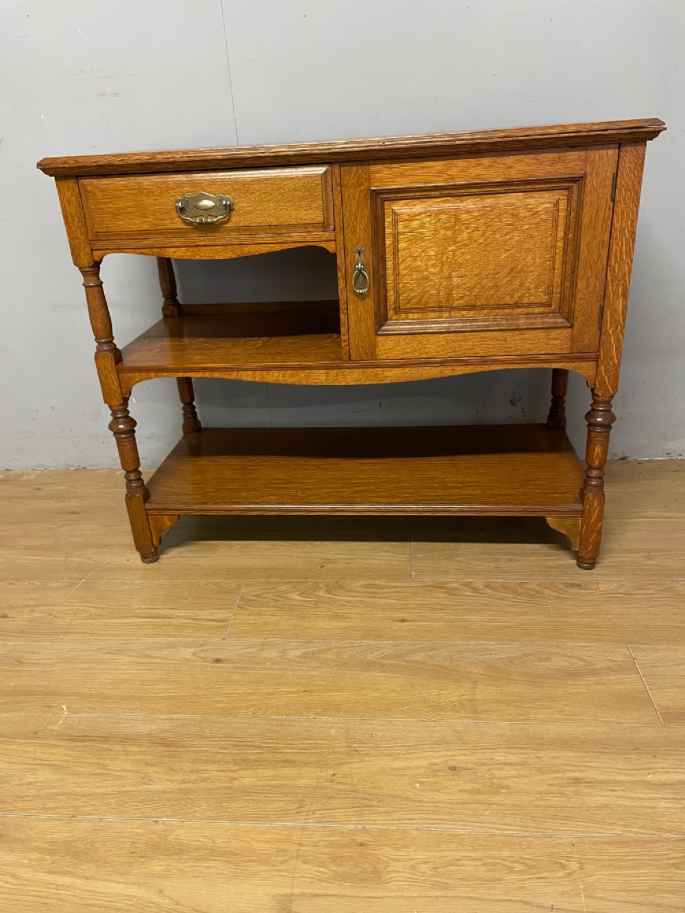Arts and Crafts golden oak side cabinet View X