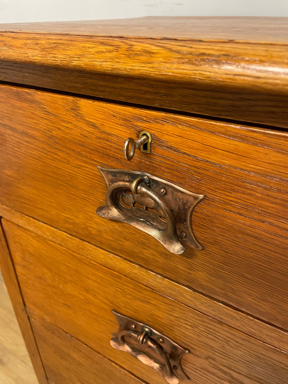 Arts and Crafts golden oak chest of drawers View VII