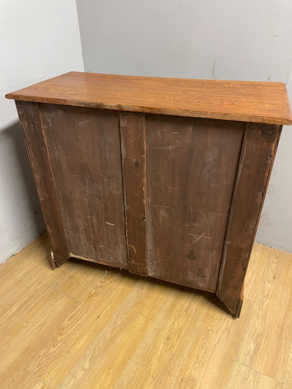 Arts and Crafts golden oak chest of drawers View XI