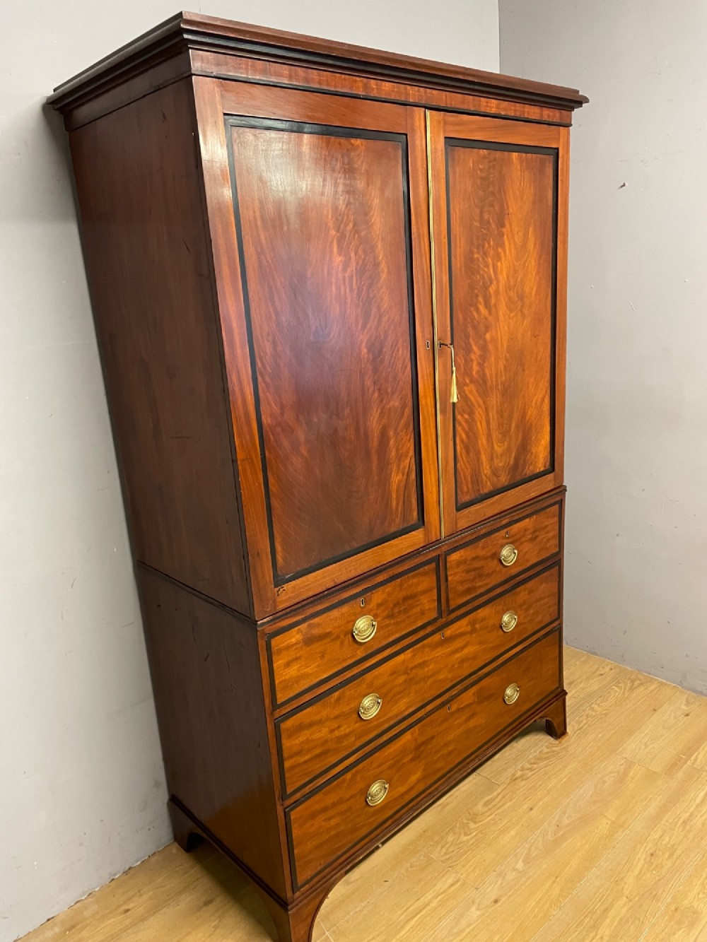 Georgian flame mahogany country house linen press View III