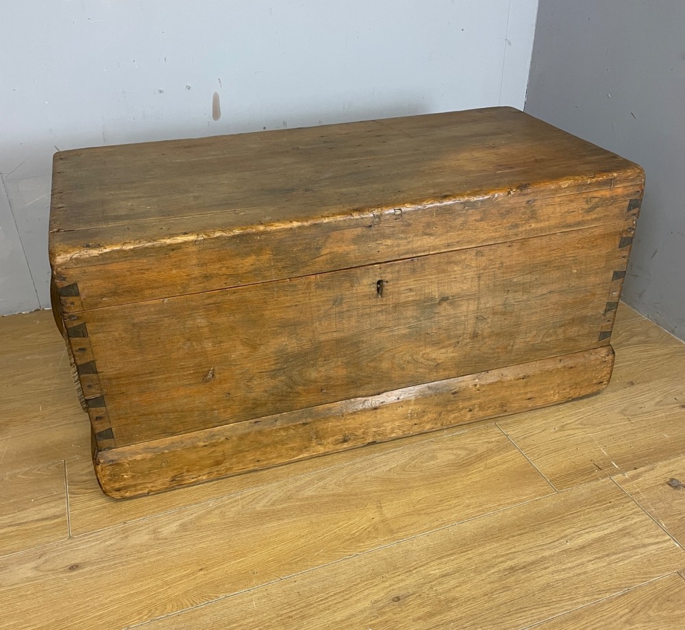 Victorian pine seafarers chest in original condition View II
