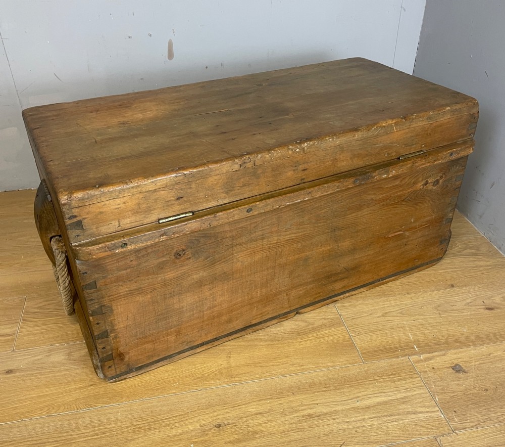Victorian pine seafarers chest in original condition View VII