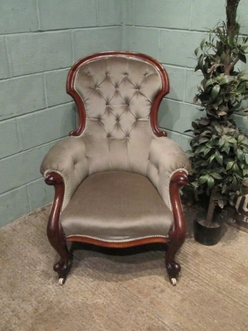 fig 1. ANTIQUE VICTORIAN MAHOGANY SPOON BACK ARMCHAIR C1880 W6615/10.10