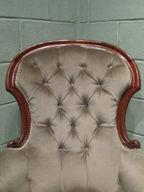 fig 2. ANTIQUE VICTORIAN MAHOGANY SPOON BACK ARMCHAIR C1880 W6615/10.10