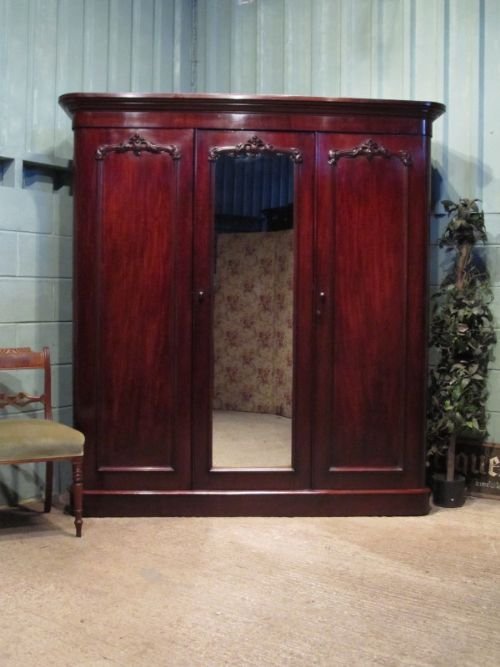 Antique Victorian Mahogany Triple Wardrobe C1880 W6604/10.10