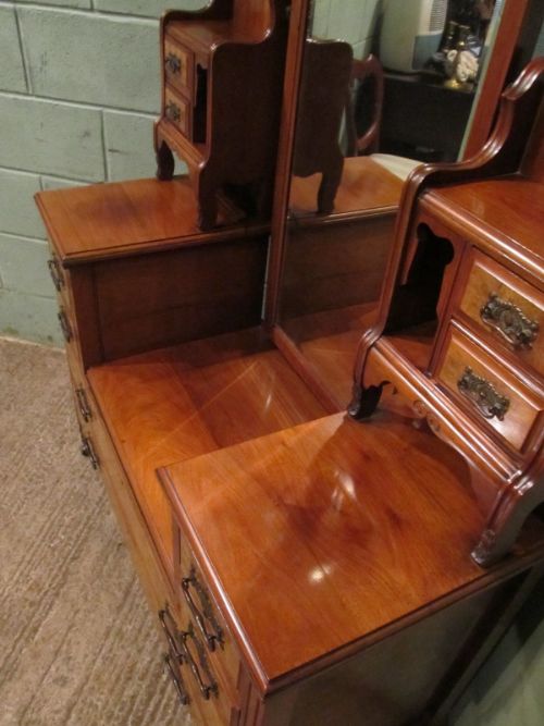 fig 2. ANTIQUE LATE VICTORIAN BURR WALNUT DRESSING TABLE C1890