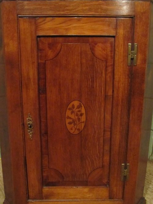 fig 2. ANTIQUE 18TH CENTURY GEORGIAN OAK AND MAHOGANY CORNER CUPBOARD C1780