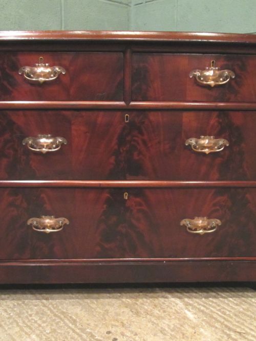 fig 2. ANTIQUE VICTORIAN FLAMED MAHOGANY CHEST OF DRAWERS C1890