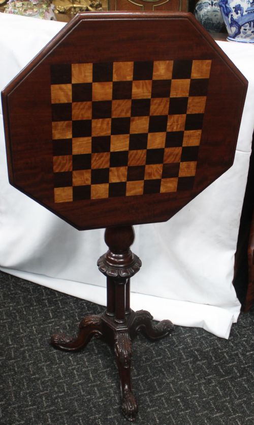 CHESS TABLE - ADDITIONAL PHOTO 1