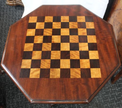 CHESS TABLE - ADDITIONAL PHOTO 4
