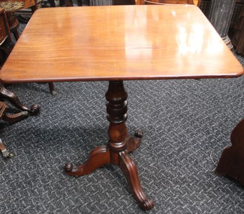 WINE TABLE - ADDITIONAL PHOTO 1